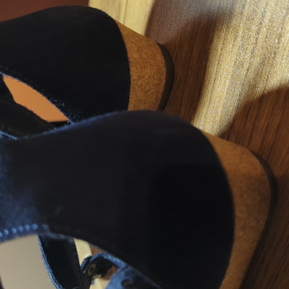 Koolaburra by Ugg Women's Sandals - Picture 3 of 4